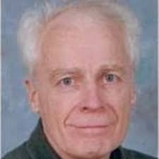 Does the proximity (nearness) of symmetric structures in tilings, drawing  the eye to points at infinity, have counterparts in nature?