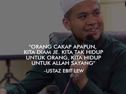 Saya catatkan buat perkongsian nama penuh beliau adalah ustaz ebit irawan bin ibrahim lew @ lew yun pau. Ustaz Ebit Lew Fans Club Photos Facebook