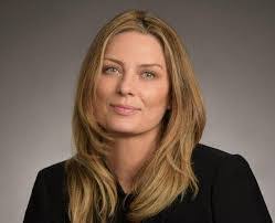 Yvette Ernst's Instagram, Twitter & Facebook