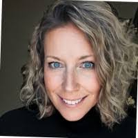 Kellie Herzog's Instagram, Twitter & Facebook