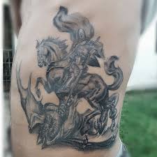 Veja mais ideias sobre são jorge, são jorge as tatuagens religiosas são um tipo de tatuagem muito solicitada nos estúdios de tattoo. Sao Jorge Tattoo Tatuagens