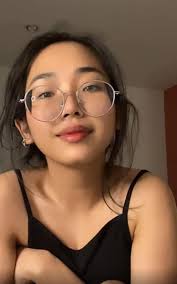 ด้านทนายความระบุ รับสารภาพโพสต์จริง แต่ไม่ได้เจาะจงตัวบุคคล ยันแสดงความคิดเห็นต่อ ตร.แจ้งข้อหา. P8nd4qgsiodwnm