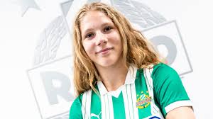 Minky minna nude so I decided to plunge in and meet Maia