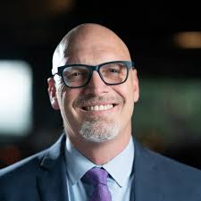 Tom Andrus's Instagram, Twitter & Facebook