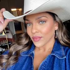 Ernesto Moncada (@NestoMoncada)