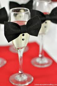 À la recherche de la décoration pour le coin nursery du p'tit four, j'ai craqué sur le style des miroirs soleil vintages. Deco Jour De L An 22 Diy Faciles Et Rapides Deco Table Nouvel An Deco Jour De L An Deco Table