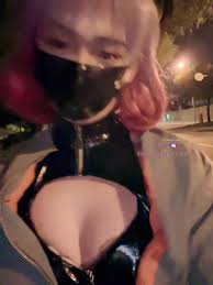 2022年度最美Cd小姐姐-荼蘼- ：（野外の探险）（cos系列）露娜Luna野外版本胶衣&CB锁，小弟弟被锁起来依然会射精！ - 91热爆