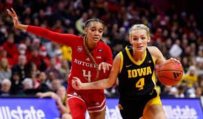 Caitlin Clark earns 14th career triple-double to lead No. 4 Iowa women to  103-69 rout of Rutgers | Sports | The Daily News