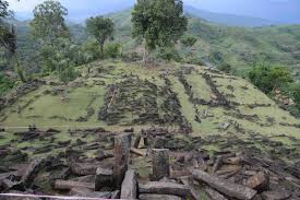 Misteri suku ghaib padang 12 ketapang kalimantan barat mp3 duration 4:41 size 10.72 mb #2 misteri orang limun padang 12 ketapang, kalimantan barat | ketapang tv misteri mp3 duration 16. G9 Gungung Padang 12 Graham Hancock Official Website