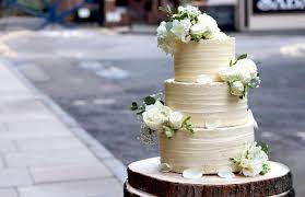 I miss you, giant cake, she wrote. Vegan Bake Off Winner Creates Vegan Version Of The Royal Wedding Cake