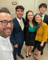 Justin Mcglothin's Instagram, Twitter & Facebook