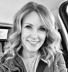 Amy Solomon's Instagram, Twitter & Facebook