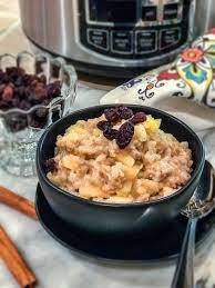 What are the directions for cooking oatmeal? Easy Rice Cooker Oatmeal With Apples And Cinnamon 31 Daily