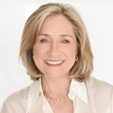 Kari Stoltz's Instagram, Twitter & Facebook