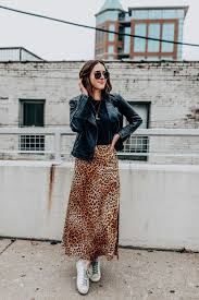 Black And White Cheetah Print Skirt How To Wear One Leopard Print Skirt 3 Ways In 2020 Leopard Print Skirt Outfit Leopard Print Outfits Leopard Print Skirt