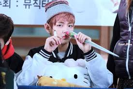 Please do not edit/crop/remove watermark. For Taehyung On Twitter Hq 131111 V At Cheongryangri Fansign Cr Cosmic Bloom Do Not Edit Http T Co Kpfaludnpl Http T Co Uxkjmkfweg