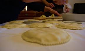 Veniamo ora alla questione più importante: Piatti Tipici Della Sardegna Le Ricette Che Raccontano L Isola Tgtourism