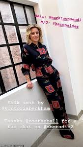 Elizabeth banks news, gossip, photos of elizabeth banks, biography, elizabeth banks boyfriend list 2016. Elizabeth Banks Puts On A Stylish Display In A Quirky Co Ord Outfit As She Steps Out In London Daily Mail Online
