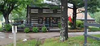 Lodging & camping this beautiful fieldstone lodge offers 28 rooms with full amenities. Cabins At Top O The Caves Prime Hocking Hills Access For A Trip101