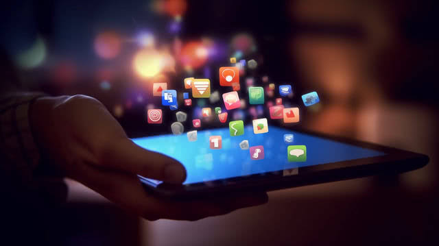 Main SMM Server: Organic Growth vs SMM Services — What Should Modern Marketers Know?