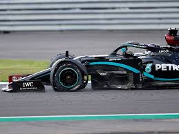 Sir lewis hamilton will sign a new contract with mercedes this week, claims former f1 team boss eddie jordan. F1 Lewis Hamilton Wins British Grand Prix On Three Wheels Motorsport Gulf News