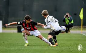 Mattia cretti — mf ita: Video Kerkez Remekul Teljesitett A Juve Ellen