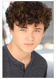 Some haircuts make the hair look as small as possible, but this is one of the cuts that takes advantage of the length. Teenage Haircuts Boys Curly Hair Novocom Top