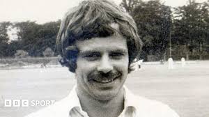 Gwyn Richards: Former Glamorgan all-rounder dies aged 71