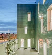 Amazing Tile Building Facade By New Terracotta In 2020 Architektur Fassade Zeitgenossische Badezimmer
