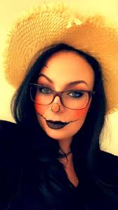 Lilly Vaughn (lillymae24)