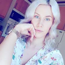 Emilia Lilly's Instagram, Twitter & Facebook