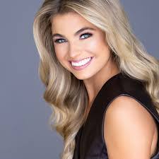 Abbie Stockard's Instagram, Twitter & Facebook