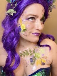 Caroline Rosa's Instagram, Twitter & Facebook