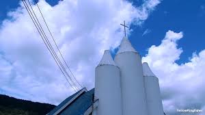 The interesting bit about it (besides the unique architecture) is. Mount Hosanna Chapel Sri Aman Sarawak Youtube