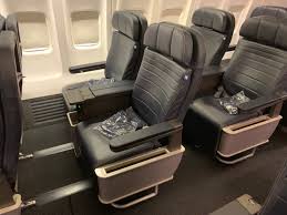 The first class cabin amenities onboard a united flight offers a long list of benefits. United Airline First Class Seats United Airlines And Travelling
