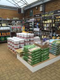 Dobbies Chesterfield Garden Centre Garden Retail Lifestyle Layout Landscape Visual M Loja Material De Construcao Floricultura Expositores De Loja