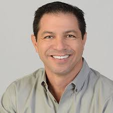 Derek Volk's Instagram, Twitter & Facebook