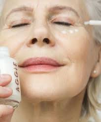 Silky Formula Highlighter Supreme Rose Beam 020 More Than Glow Catrice ✔️  Nutridome.de