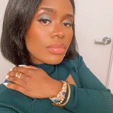 weird dreams (@WeirdoDream)