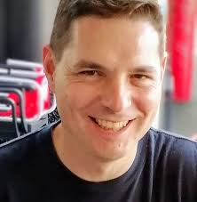 Very Rare Akai SW-155 4 Way Vintage Speakers. All original drivers working  as they should. 12" bass driver. Unlike most lattice grill speakers of this  era, these ones have strong punchy bass