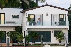 В свой день рождения дженнифер лопес поделилась в инстаграме совместной фотографией с беном аффлеком. Dzhennifer Lopes I Ben Afflek Snova Podogreli Sluhi O Vossoedinenii