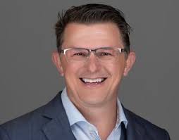 Associates : Castle Rock Private Wealth, LLC