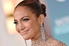 Jennifer Lopez Launches Low-Cal Spritz Delola