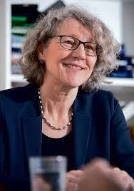 Tagesschulen:VonMalatelierbisPiratenschiff DieKruxmitderNotengebung