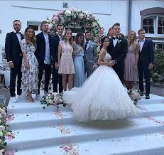 Sokratis papastathopoulos, lukasz piszczek, matthias ginter, marcel schmelzer, jannik. Borussia Monchengladbach Matthias Ginter Hat Frau Christina Geheiratet Express De