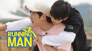 This completed webtoon was released on 2019. Ji Min Even Rides On Kwang Soo S Back Running Man Ep 300 Youtube