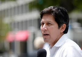 Kevin de León announces run against Dianne Feinstein