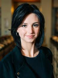 Reinventing Layers and Bangs with Hairstylist Katelyn Collier