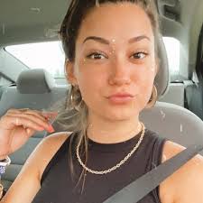 Erica Bush's Instagram, Twitter & Facebook