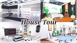 Modern Futuristic House Tour Roblox Adopt Me Attanasio Youtube Futuristic Home Cool House Designs House